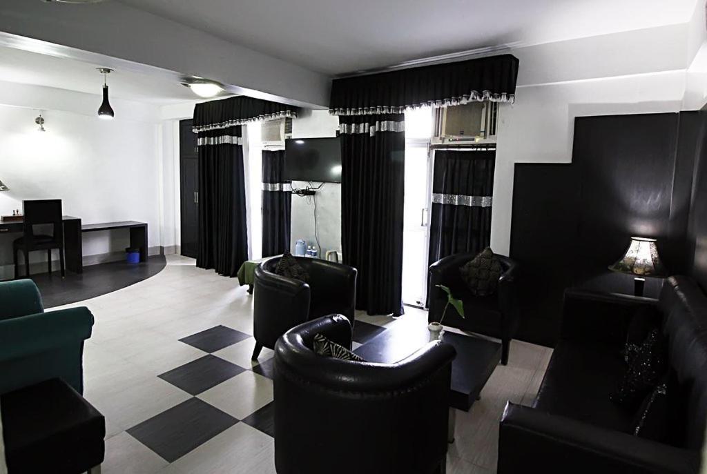 Hotel Aravali Heights Alwar Bagian luar foto