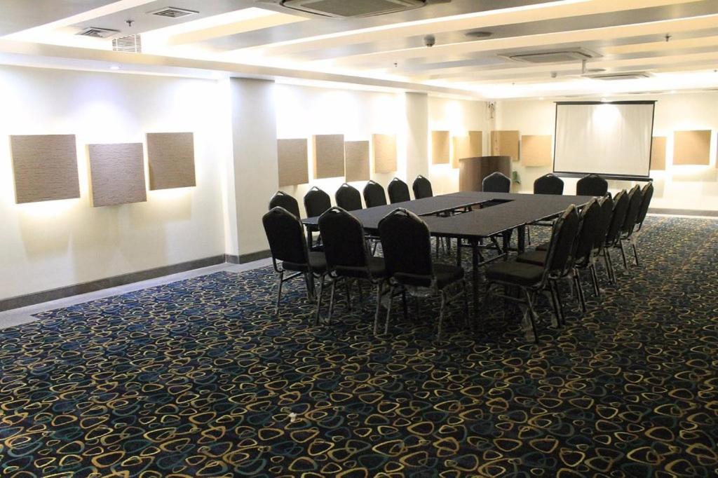 Hotel Aravali Heights Alwar Bagian luar foto