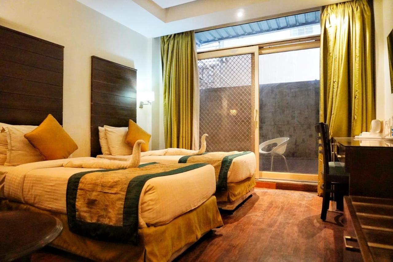 Hotel Aravali Heights Alwar Bagian luar foto