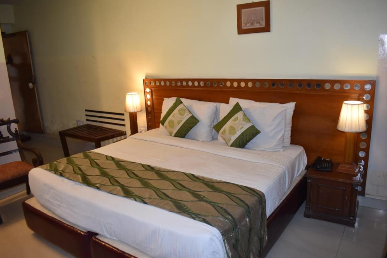 Hotel Aravali Heights Alwar Bagian luar foto
