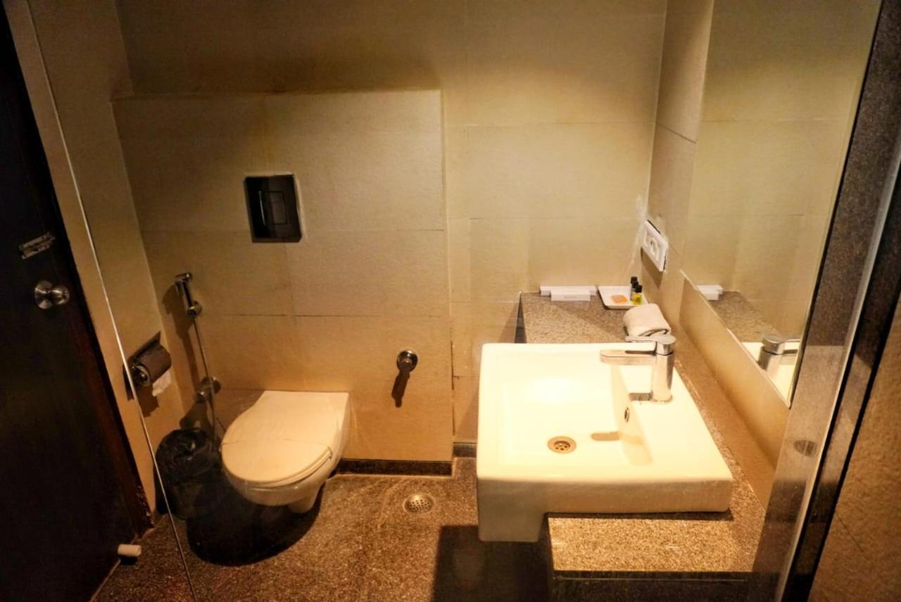 Hotel Aravali Heights Alwar Bagian luar foto